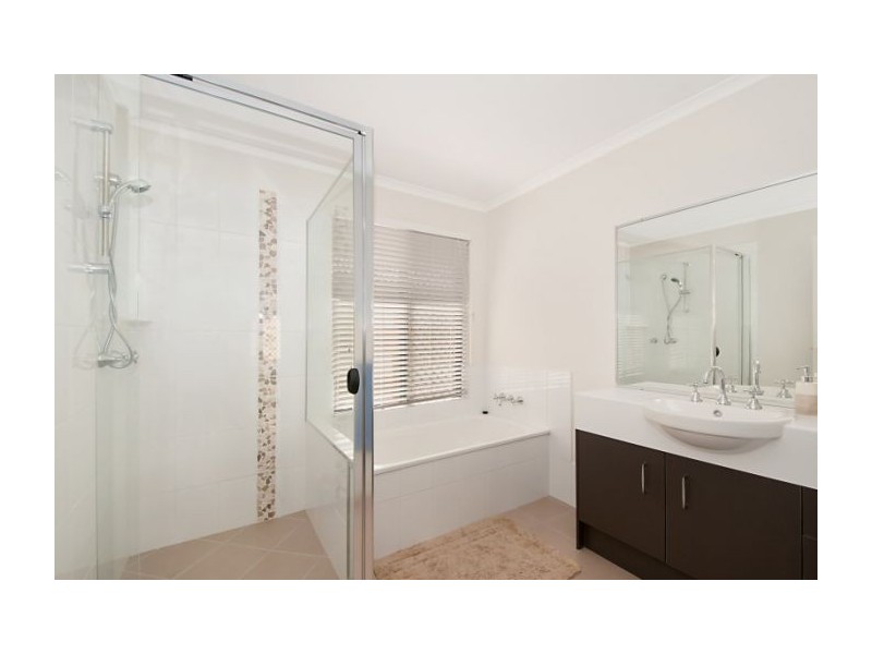 7 Bader Rd, Upper Coomera QLD 4209