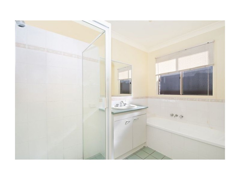 3 Murchison St, Pacific Pines QLD 4211