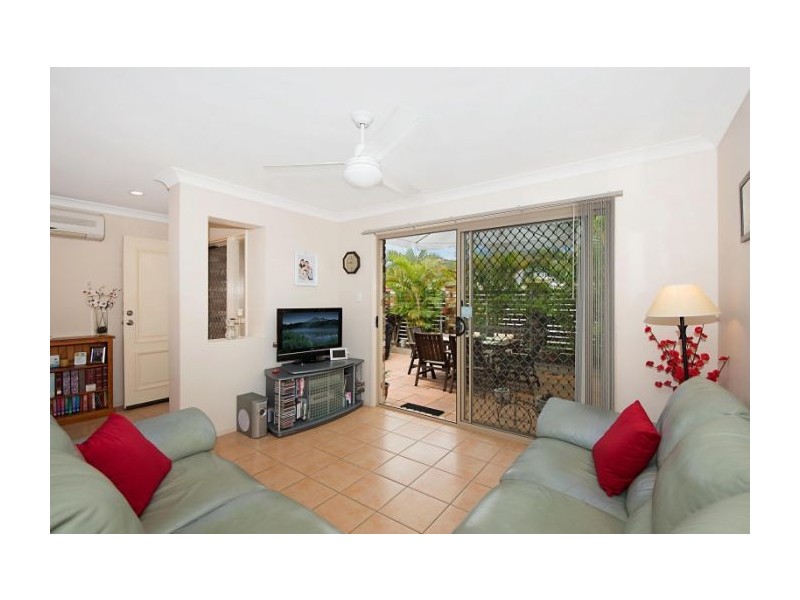 2/2 Ferncliffe Street, Upper Coomera QLD 4209