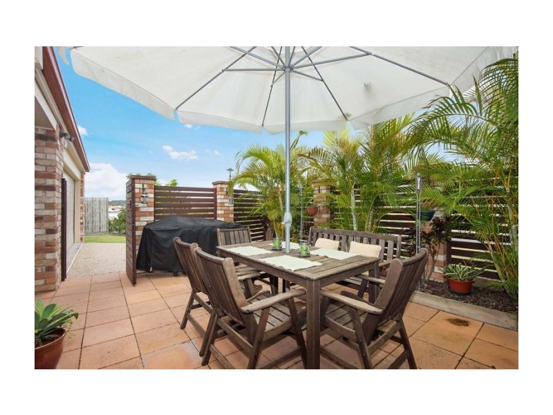 2/2 Ferncliffe Street, Upper Coomera QLD 4209