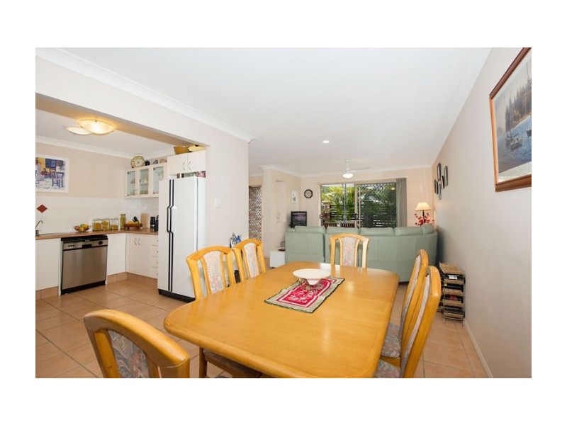 2/2 Ferncliffe Street, Upper Coomera QLD 4209