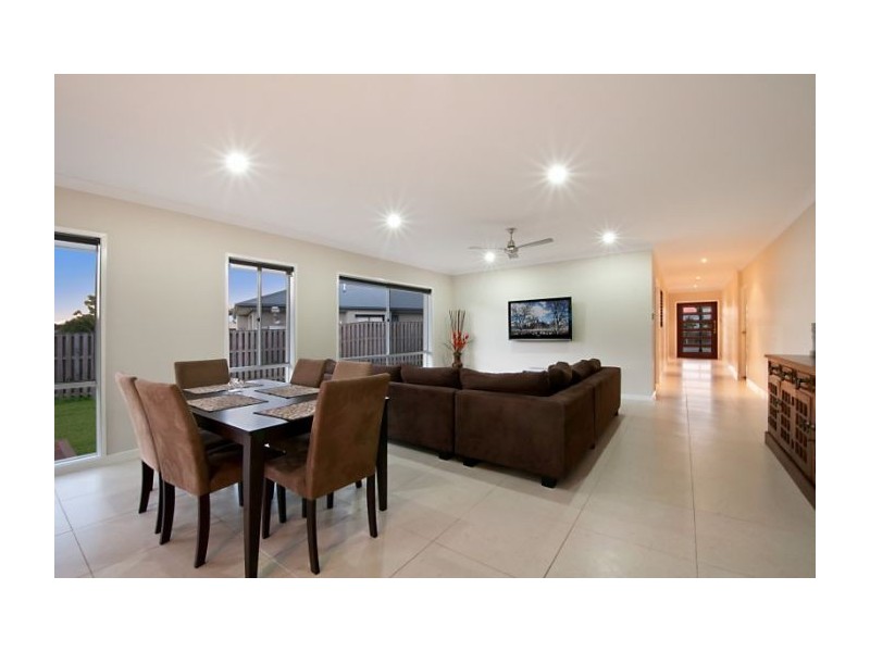 11 Homestead Cct, Upper Coomera QLD 4209