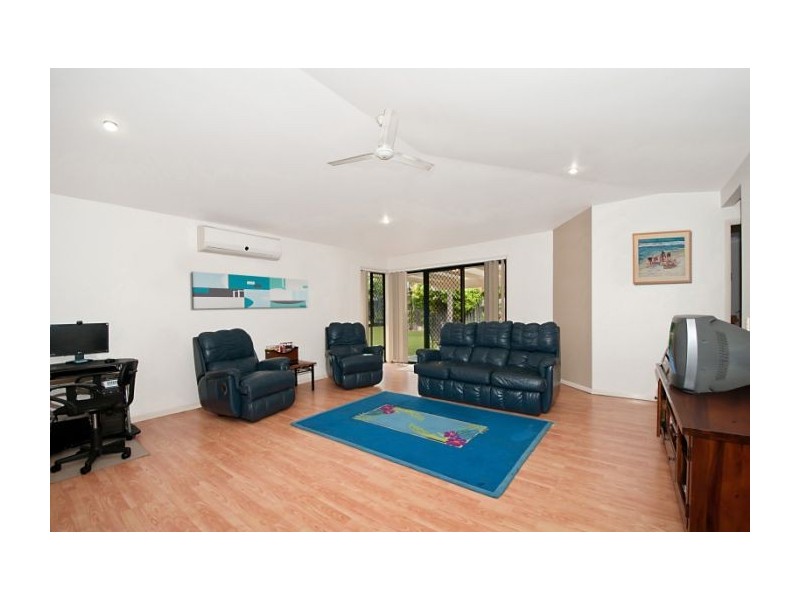 25 River Heights Rd, Upper Coomera QLD 4209
