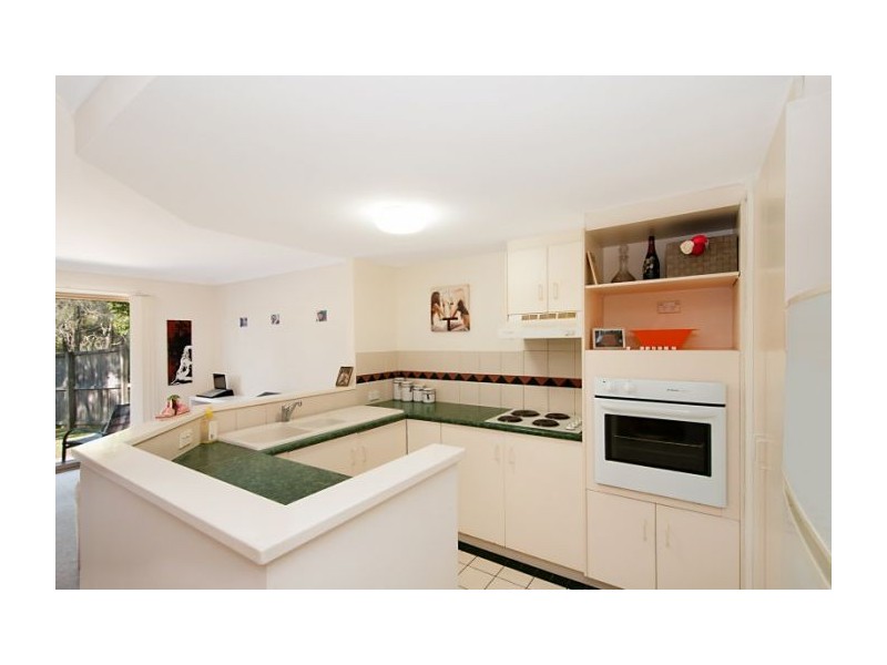 25/67-75 Brown St, Labrador QLD 4215