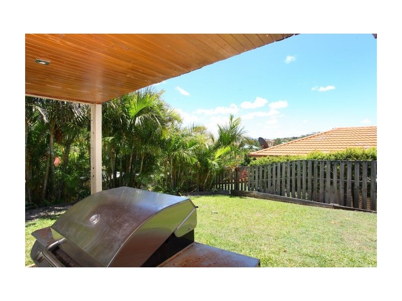 5 Kanton Pl, Pacific Pines QLD 4211