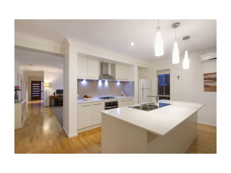 10 Isetta Court, Upper Coomera QLD 4209