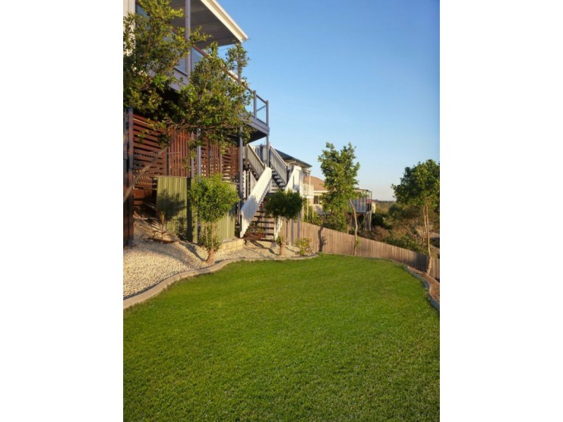 34 Sir Charles Holm Dr, Ormeau Hills QLD 4208