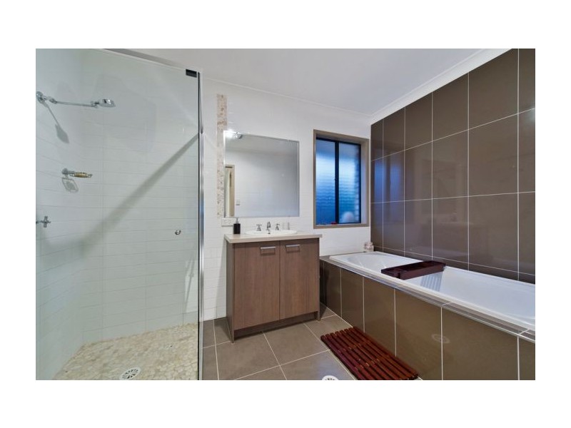 17 Bader Road, Upper Coomera QLD 4209