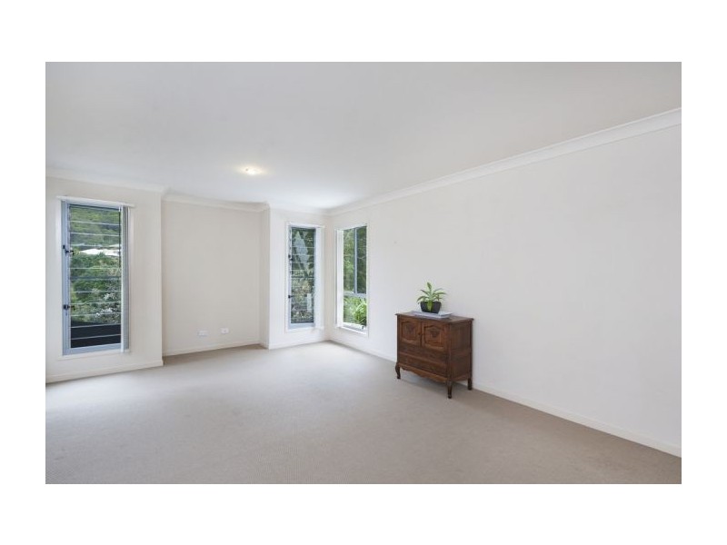 9 Lambert Drive, Maudsland QLD 4210