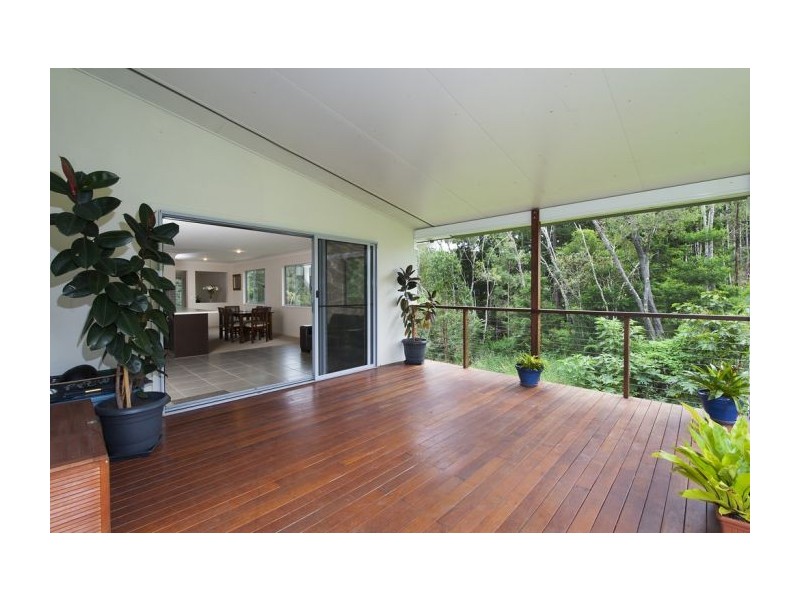 9 Lambert Drive, Maudsland QLD 4210