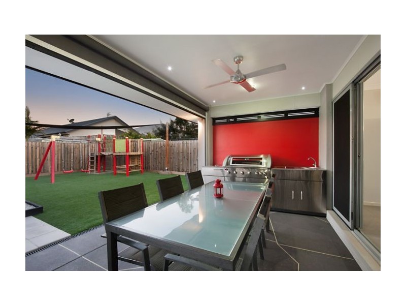 16 Cabriolet Court, Upper Coomera QLD 4209