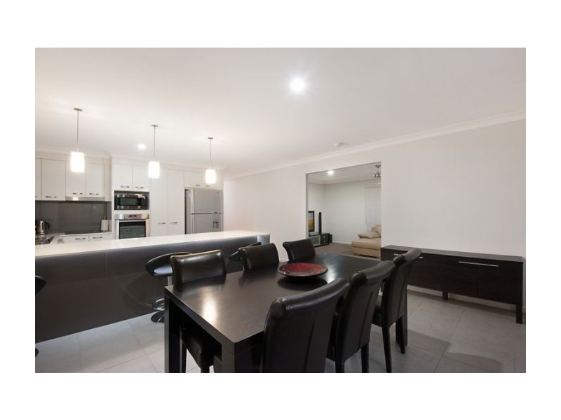 16 Cabriolet Court, Upper Coomera QLD 4209