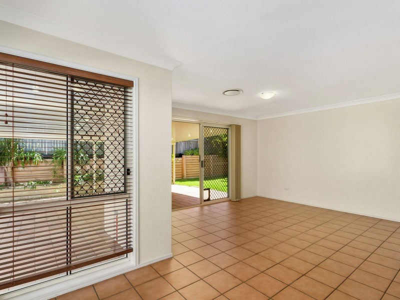 14 Gumview Place, Molendinar QLD 4214