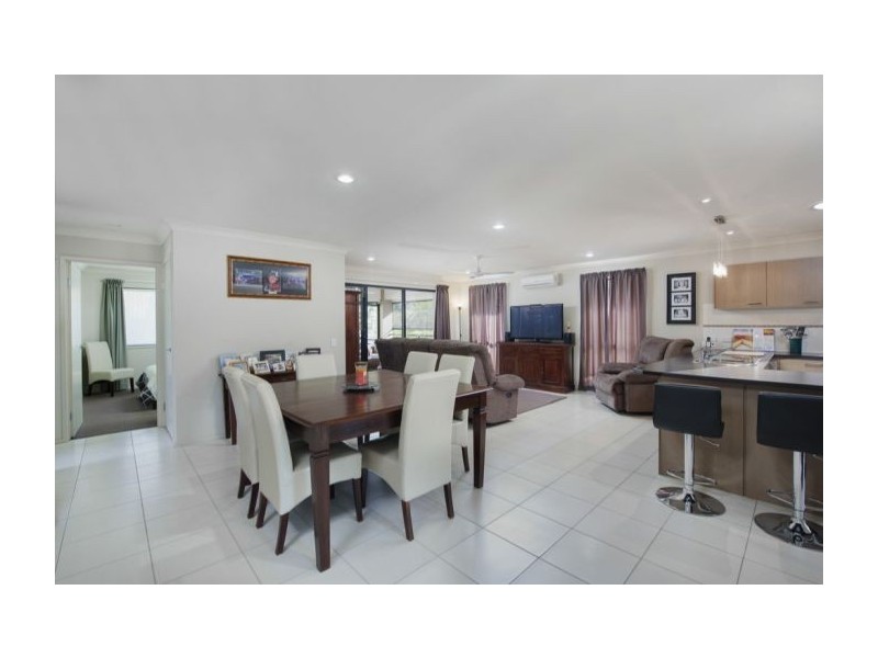 48 Silver Dawn Crescent, Oxenford QLD 4210