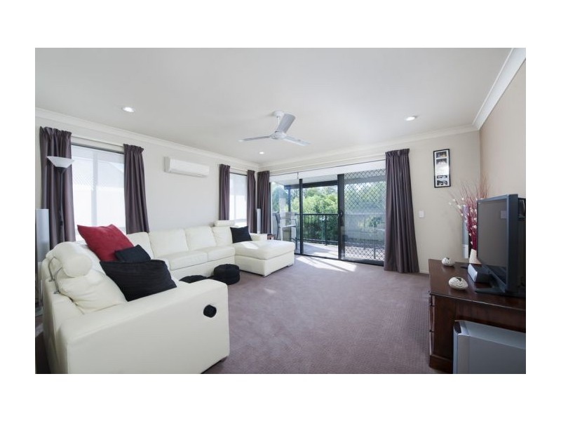 48 Silver Dawn Crescent, Oxenford QLD 4210