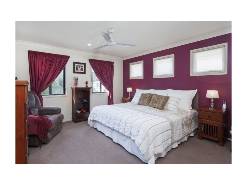 48 Silver Dawn Crescent, Oxenford QLD 4210