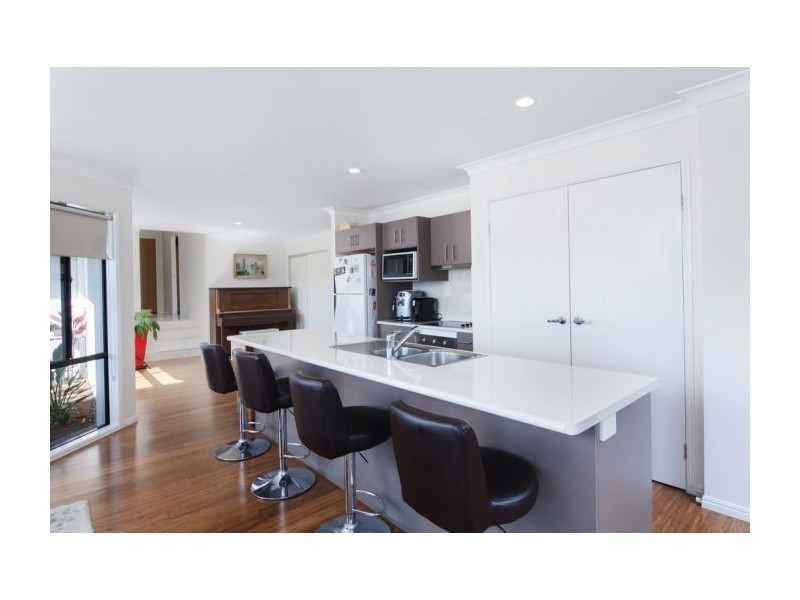 22 Coomerong Crescent, Upper Coomera QLD 4209