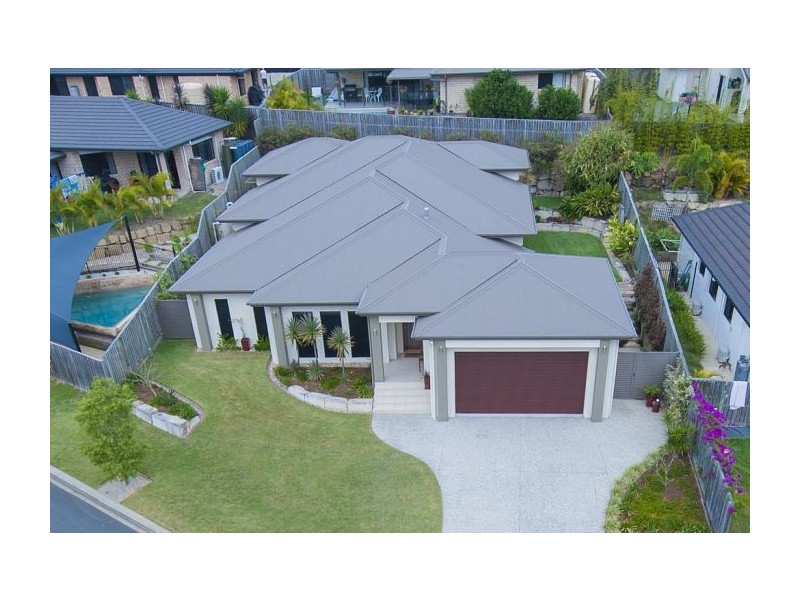 2 Yarra Place, Pacific Pines QLD 4211