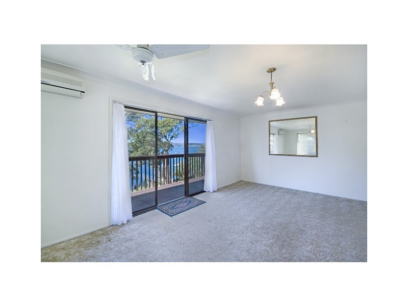 37 Coogee Road, Point Clare NSW 2250
