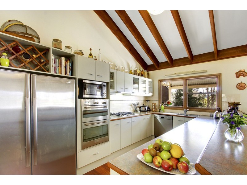 13 Noorong Avenue, Forresters Beach NSW 2260