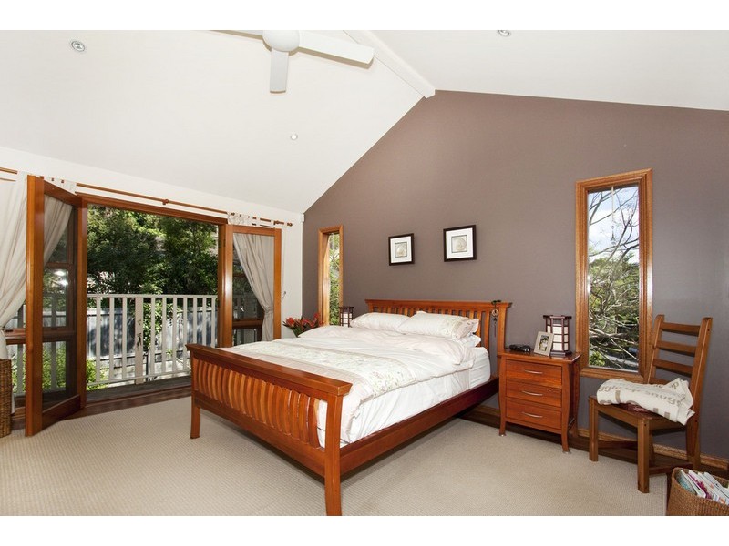 13 Noorong Avenue, Forresters Beach NSW 2260