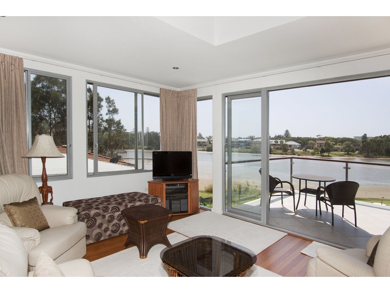 16 Ogilvie Street, Terrigal NSW 2260