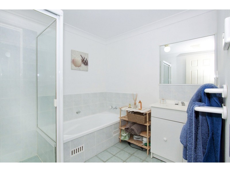 1/10 Jennie Cox Close, Erina NSW 2250