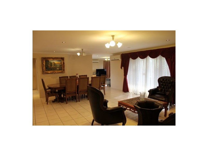 39 Aspen Street, Carindale QLD 4152