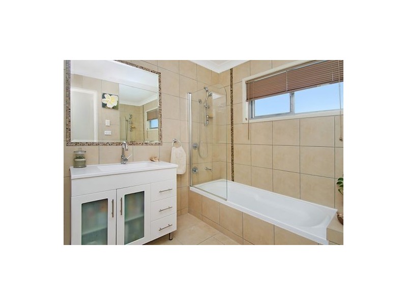 145 Ham Road, Mansfield QLD 4122