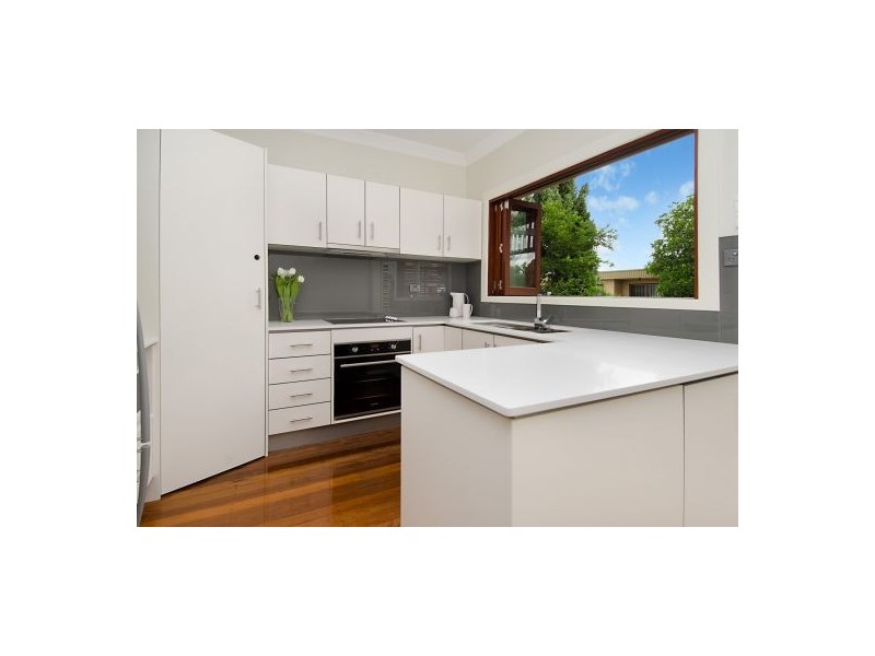 19 Dowar Street, Coorparoo QLD 4151