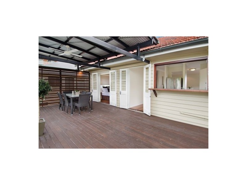 19 Dowar Street, Coorparoo QLD 4151