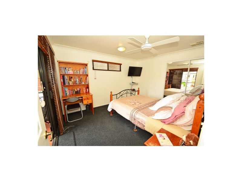 30 Estate Place, Holland Park West QLD 4121