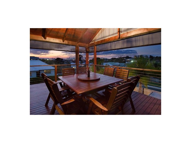 23 Lockyer Street, Camp Hill QLD 4152