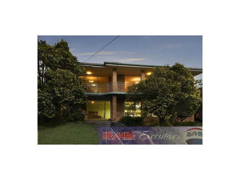 65 Kneale Street, Holland Park West QLD 4121