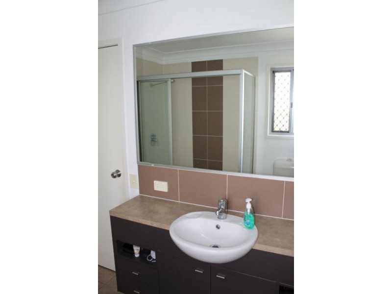 5/8 Eric Road, Holland Park QLD 4121