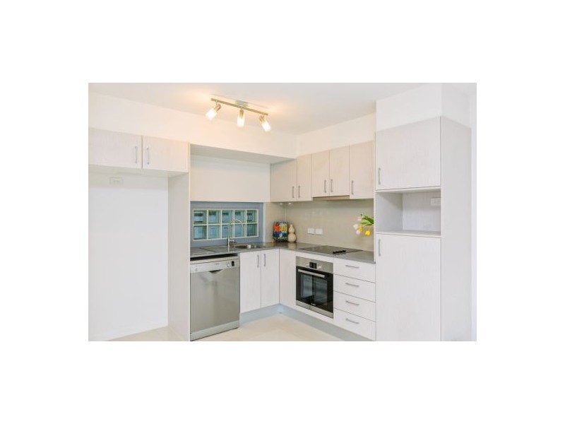 1 / 42 Latimer Street, Holland Park QLD 4121