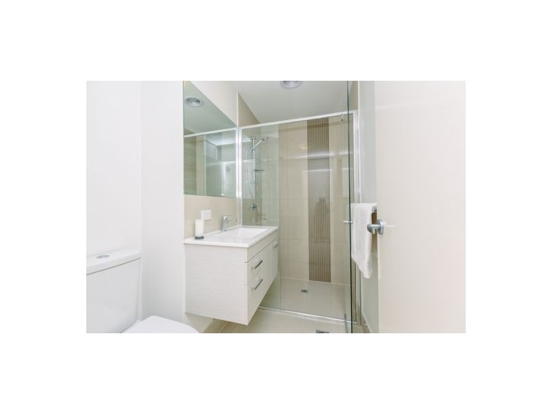 1 / 42 Latimer Street, Holland Park QLD 4121