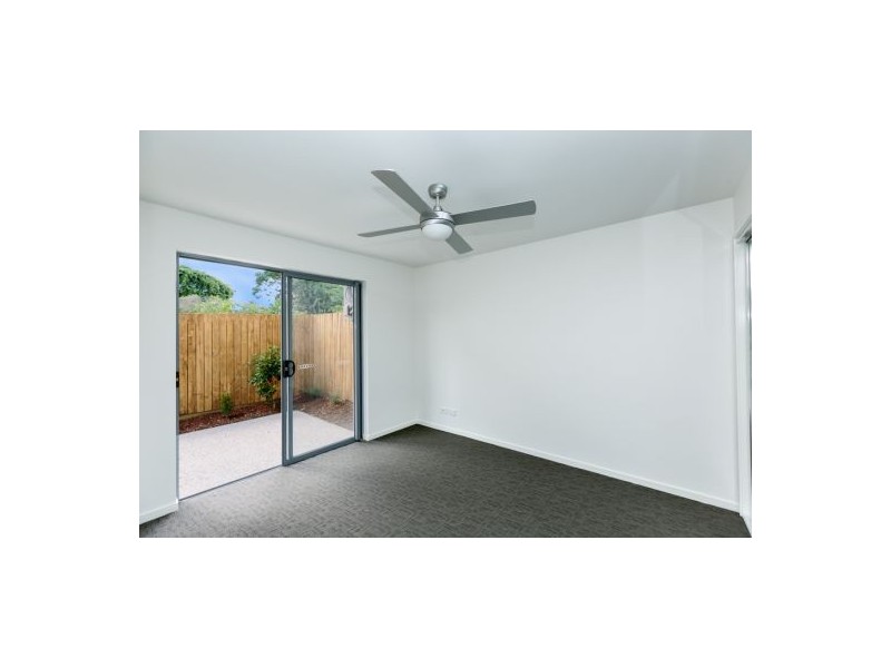 1 / 42 Latimer Street, Holland Park QLD 4121