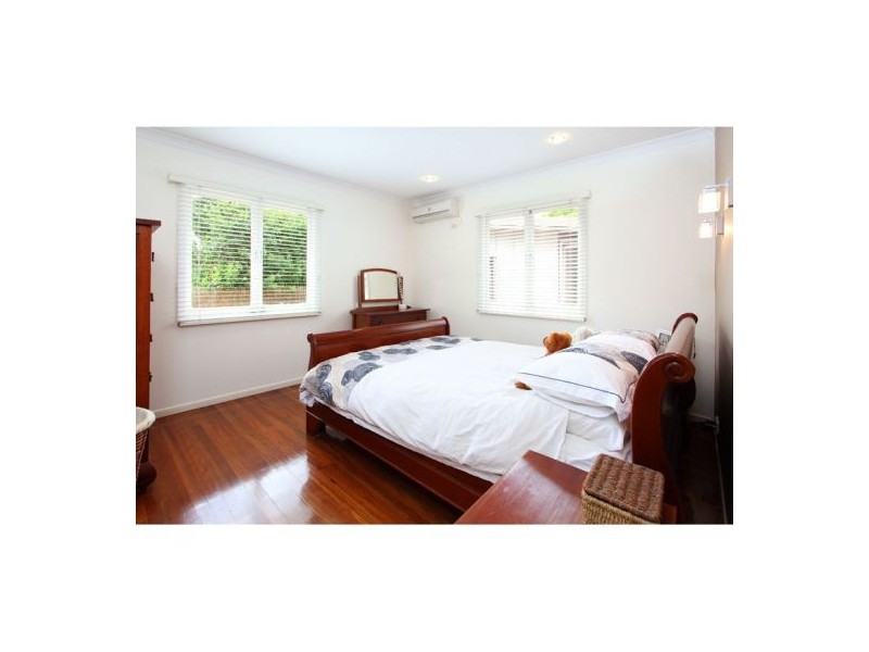 138 Bapaume Road, Holland Park West QLD 4121