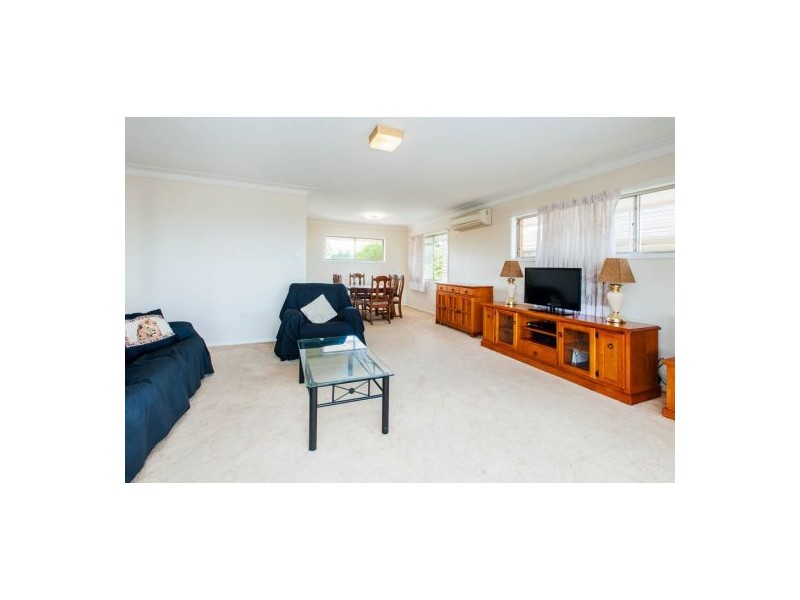 18 Tandanya Street, Mansfield QLD 4122