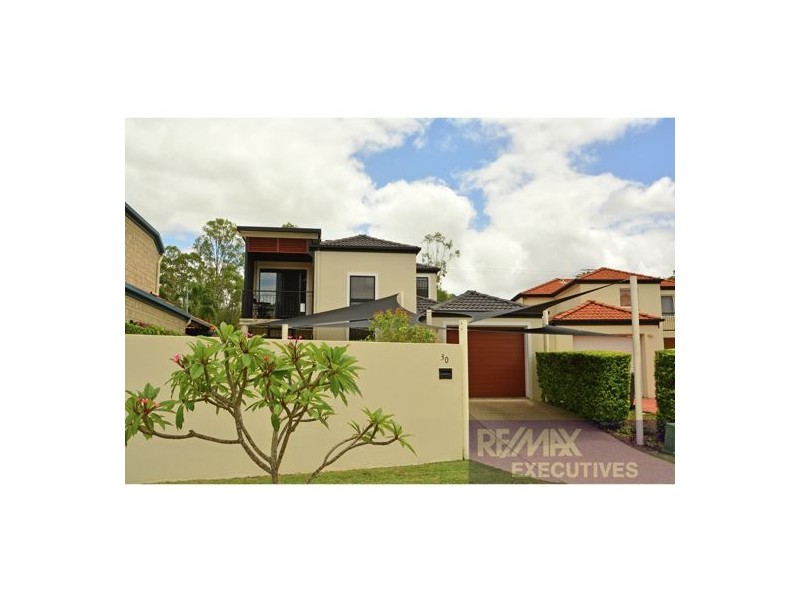 30 Estate Place, Holland Park West QLD 4121