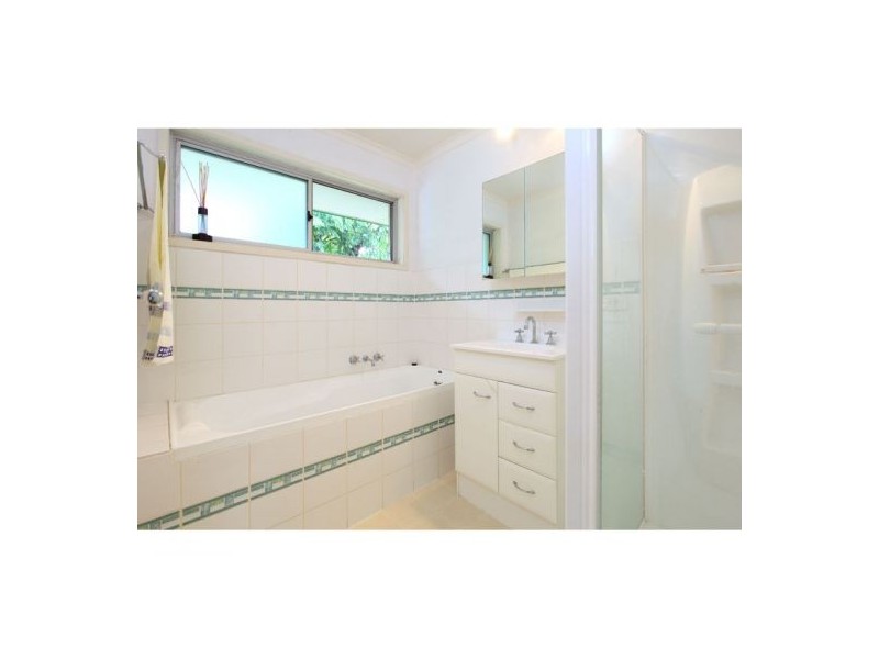 27 Cornflower Street, Mansfield QLD 4122