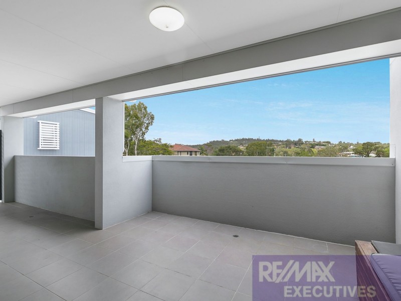 8/15 Rolle Street, Holland Park West QLD 4121