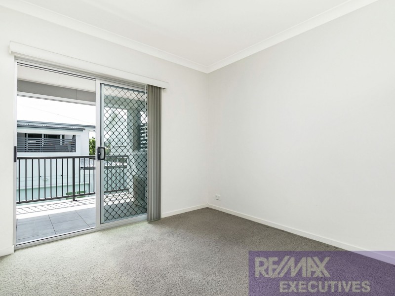 8/15 Rolle Street, Holland Park West QLD 4121