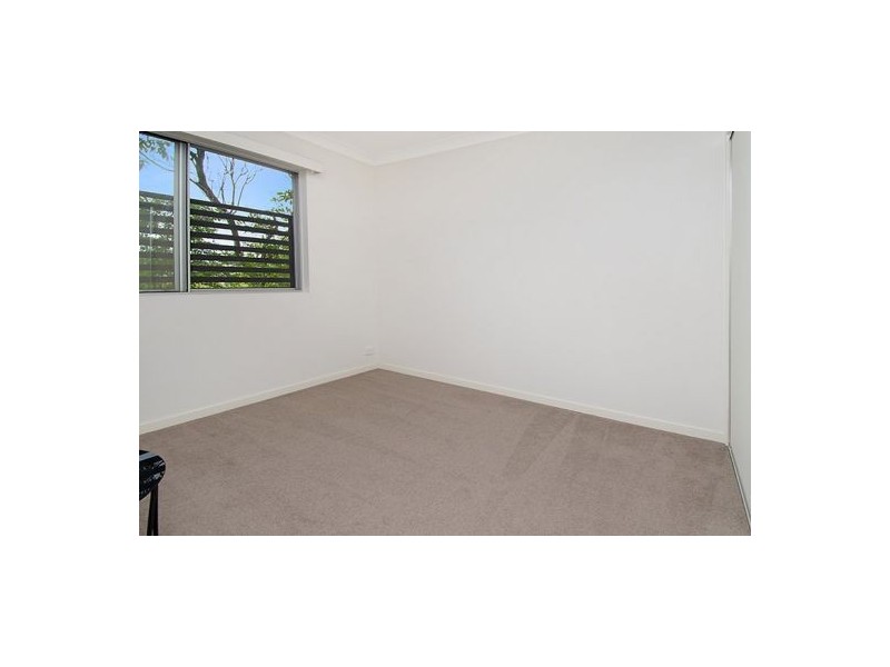 3/15 Rolle Street, Holland Park West QLD 4121