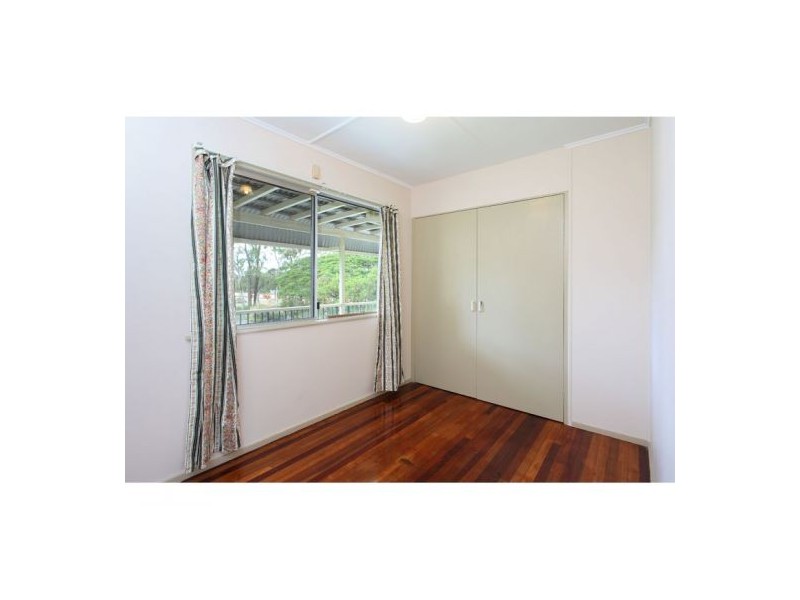 153 Kianawah Road, Wynnum West QLD 4178