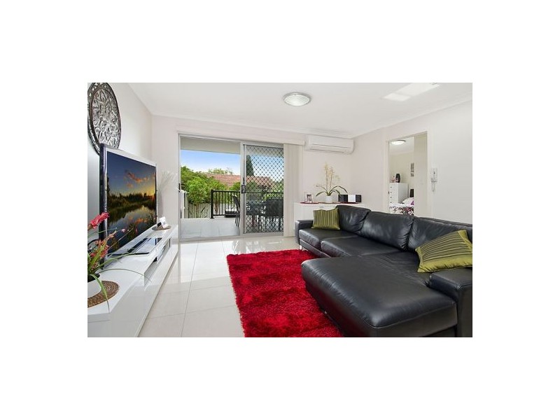 3/15 Rolle Street, Holland Park West QLD 4121