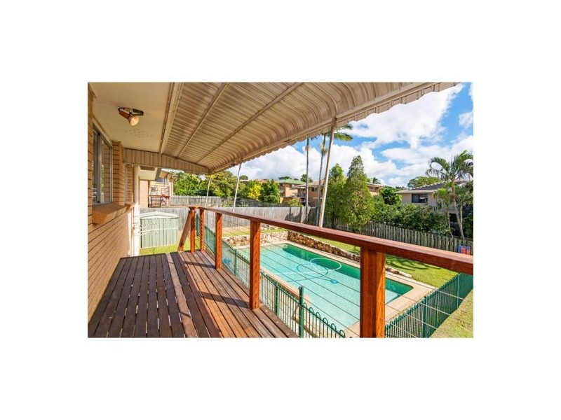 95 Ham Road, Mansfield QLD 4122