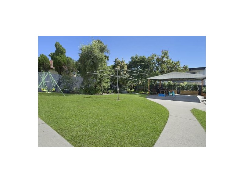 12 Harold Street, Holland Park QLD 4121