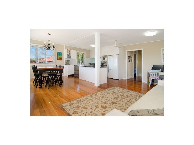 12 Harold Street, Holland Park QLD 4121